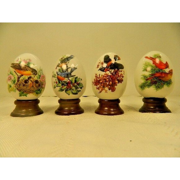 Set of Vintage Collectible Avon Four Seasons Porcelain Eggs 1984 w/ wooden stand - Picture 2 of 13